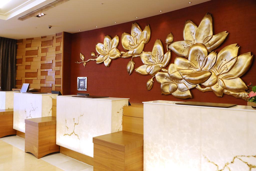 Nice Prince Hotel Chiayi Exterior foto